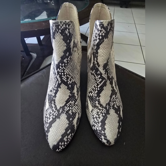 🌷 Steve Madden "Rookie" Snakeskin Ankle Boots - Picture 2 of 7